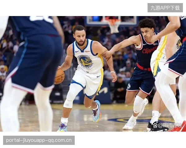 NBA季前赛大战：勇士与湖人对决，波杰姆斯基与里夫斯的“双子星”亮相！